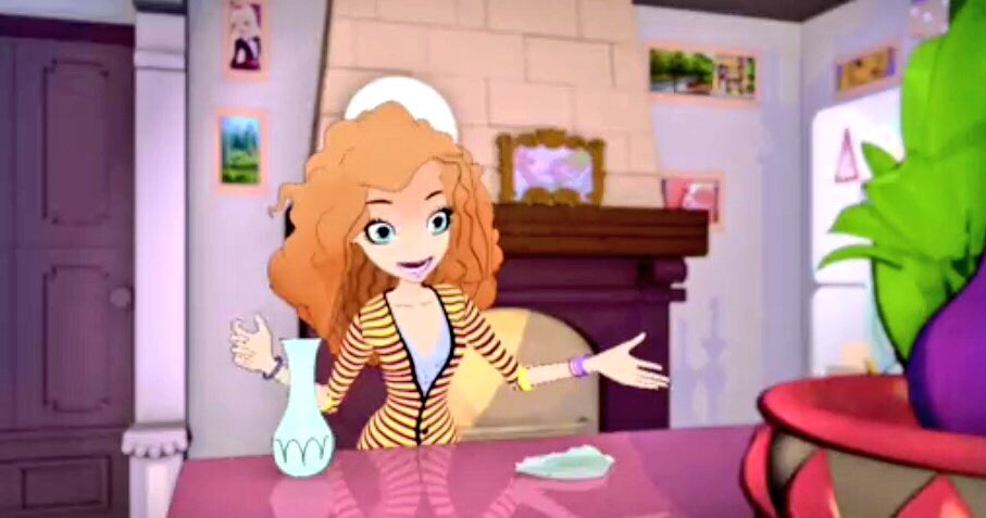 Season 1 of "Regal Academy" premiered on Nickelodeon! It's so fun to voice Clara Cinderella, a mom with a secret.